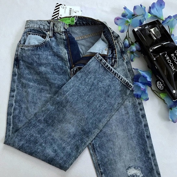 Free People Sandrine Rose NWT Medium Wash Distressed Jeans Women 25 - Picture 5 of 10